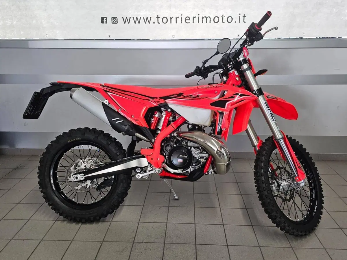 Betamotor RR X-PRO 300 2T Enduro (2026) (3)