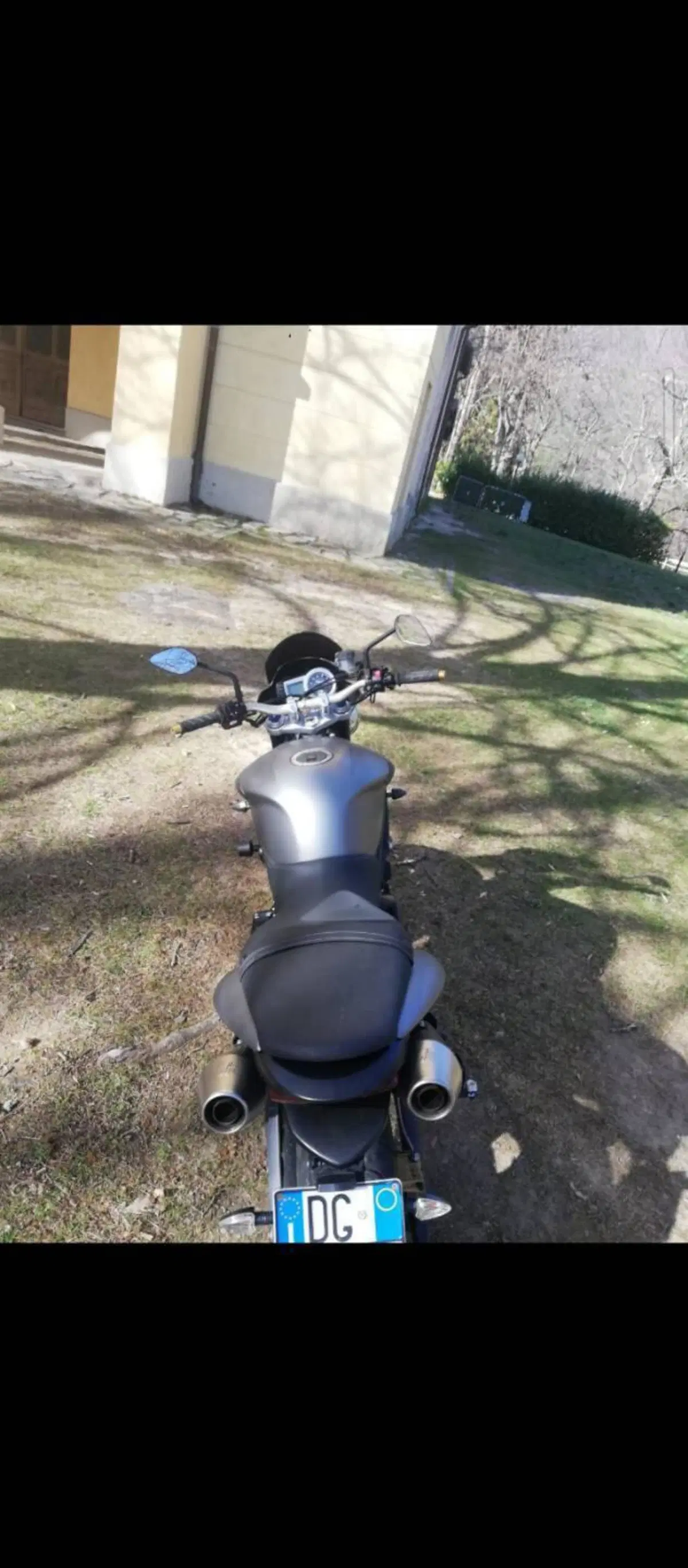 Triumph Street Triple R (2009 - 12) (5)