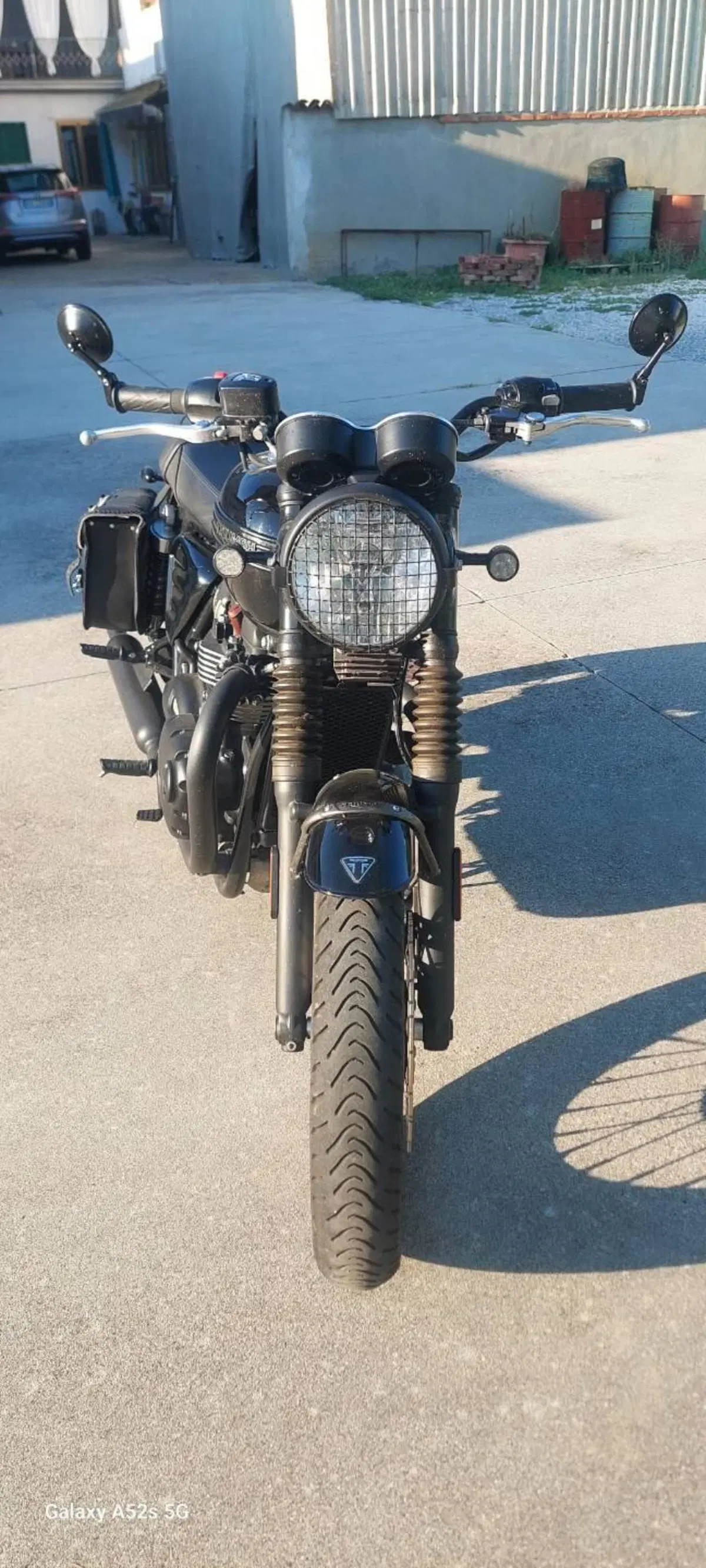 Triumph Bonneville T100 Black (2017 - 20) (6)
