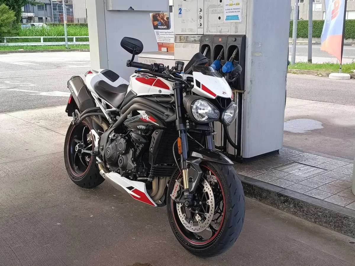 Triumph Speed Triple 1050 RS (2018 - 20)