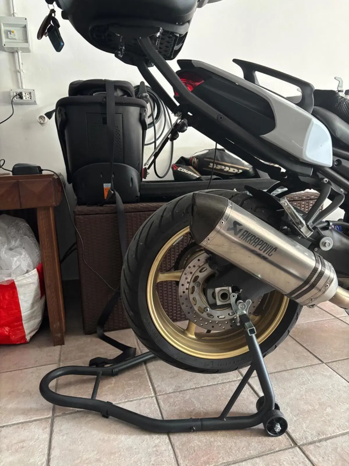 Yamaha Fazer 8 (2010 - 16) (5)