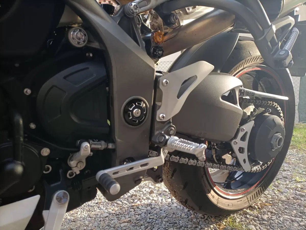 Triumph Speed Triple 1050 RS (2018 - 20) (8)