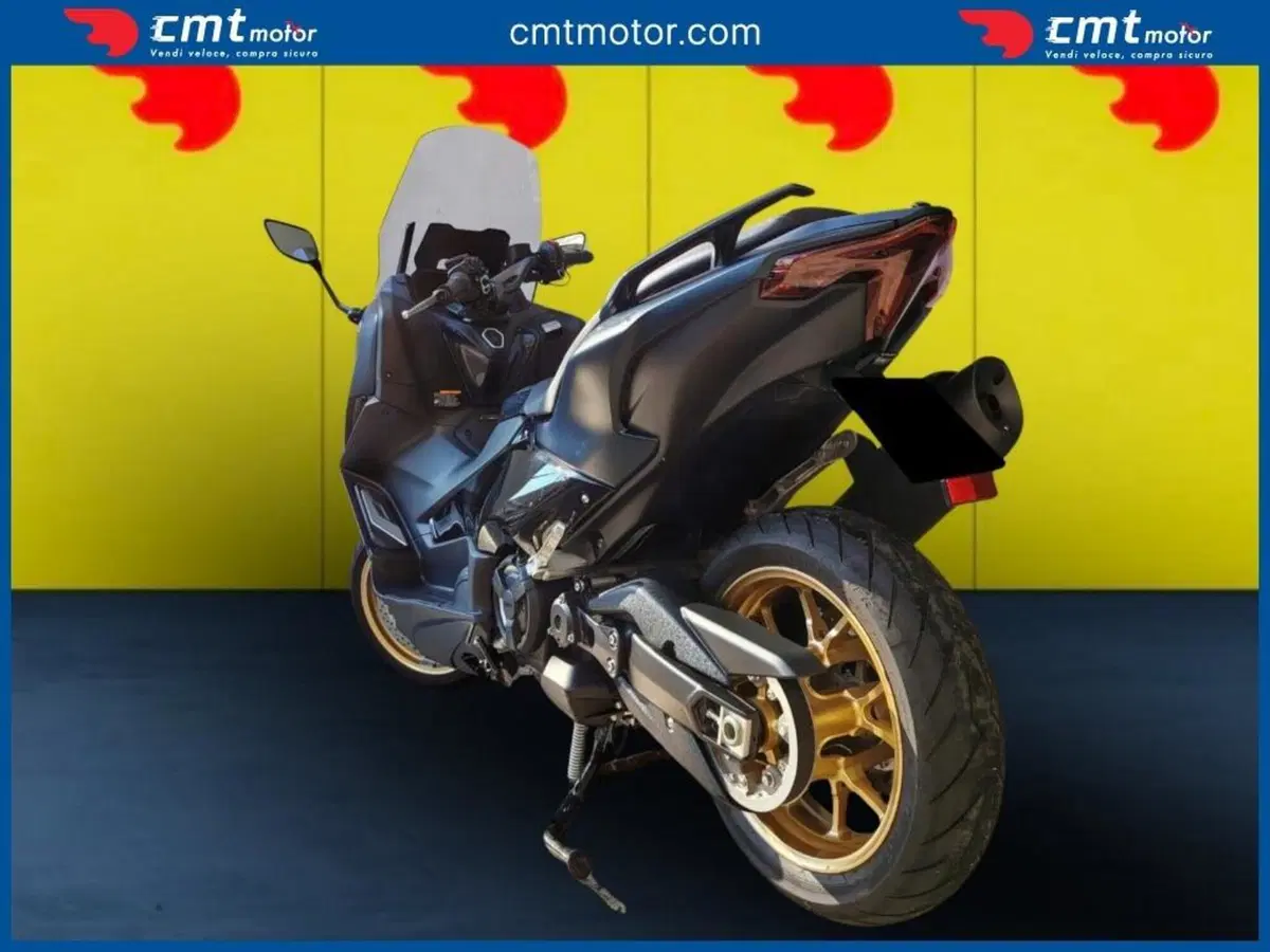 Yamaha T-Max 560 Tech Max (2022 - 24) (4)