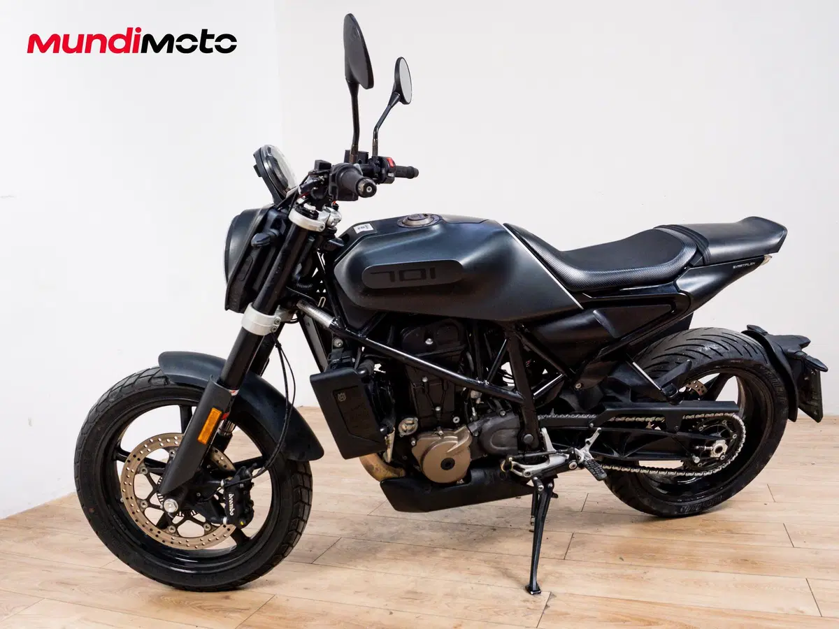 Husqvarna Svartpilen 701 (2019) (8)
