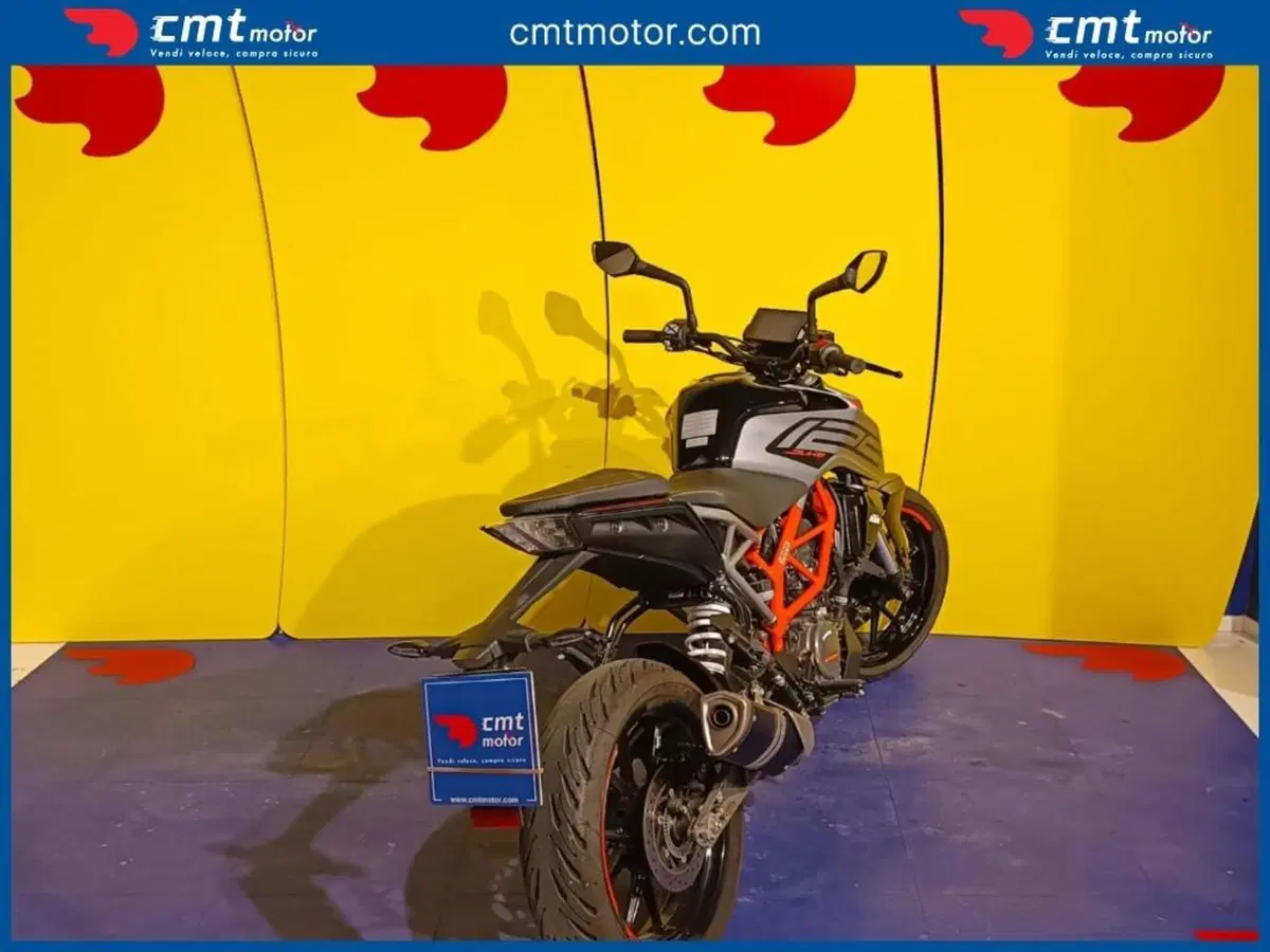 KTM 125 Duke (2021 - 23) (2)