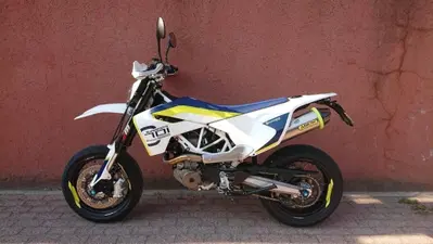 Husqvarna 701 Supermoto (2017 - 19) usata