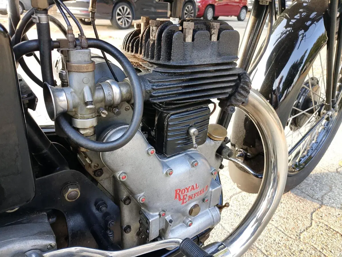 Royal Enfield Turismo (4)
