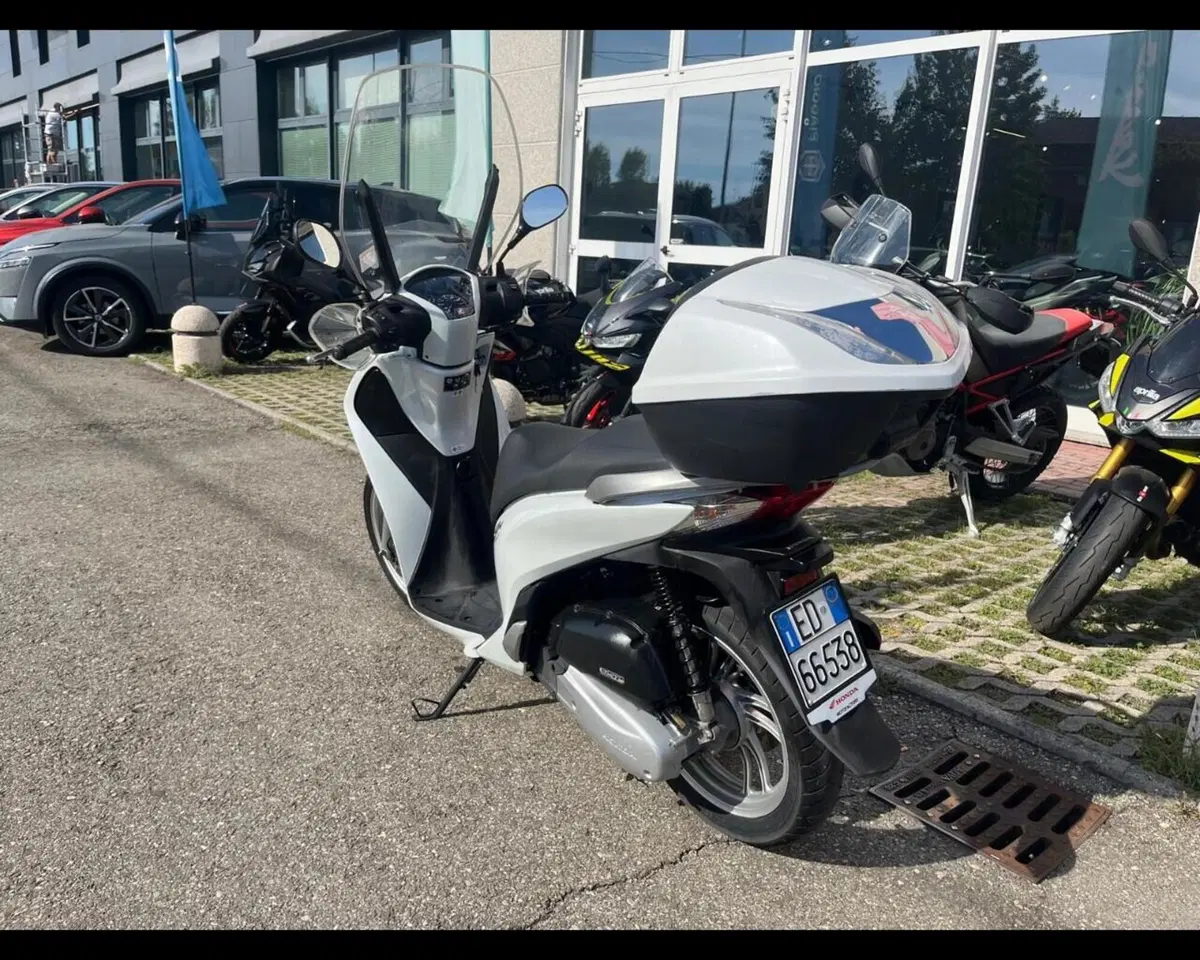 Honda SH 150i ABS (2013 - 16) (7)
