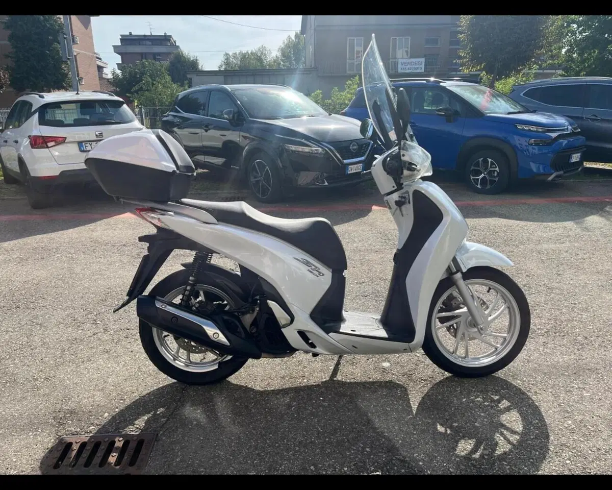 Honda SH 150i ABS (2013 - 16) (4)