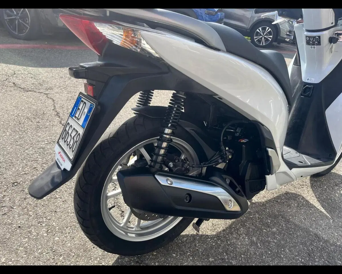 Honda SH 150i ABS (2013 - 16) (11)