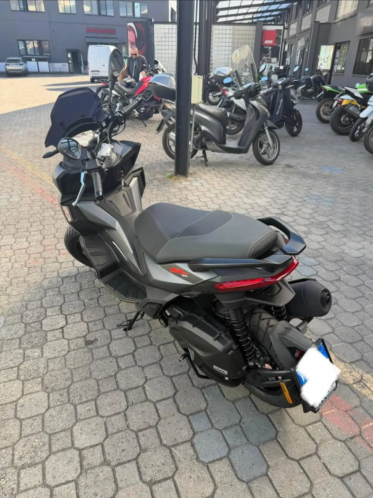 Aprilia SR GT 125 (2025 - 26) (3)
