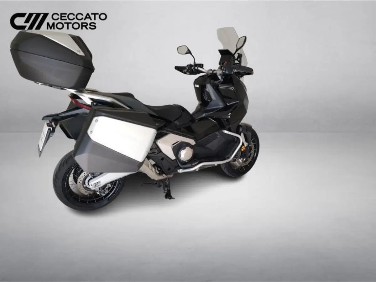 Honda X-ADV 750 Travel (2025 - 26) (4)