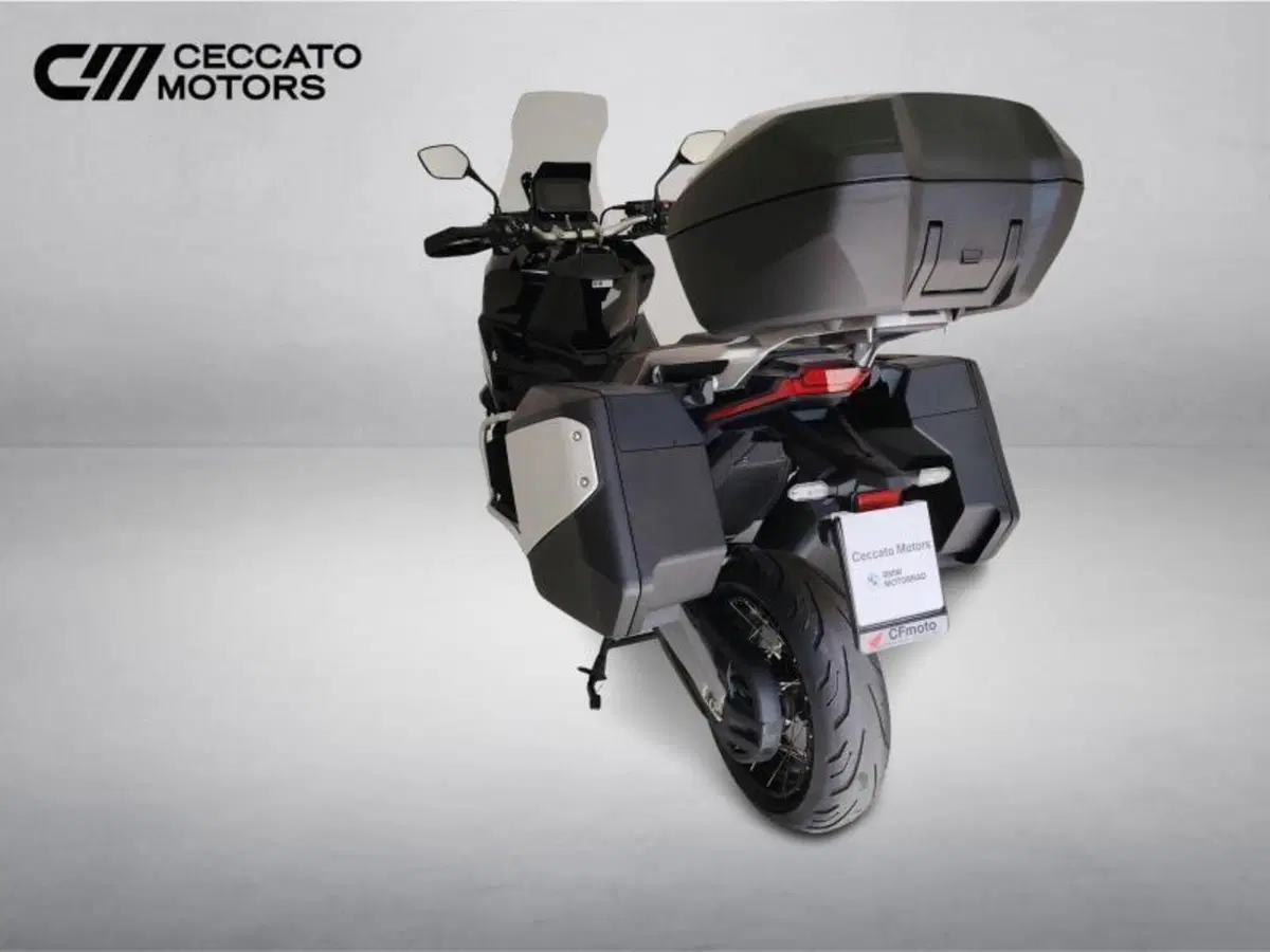 Honda X-ADV 750 Travel (2025 - 26) (6)