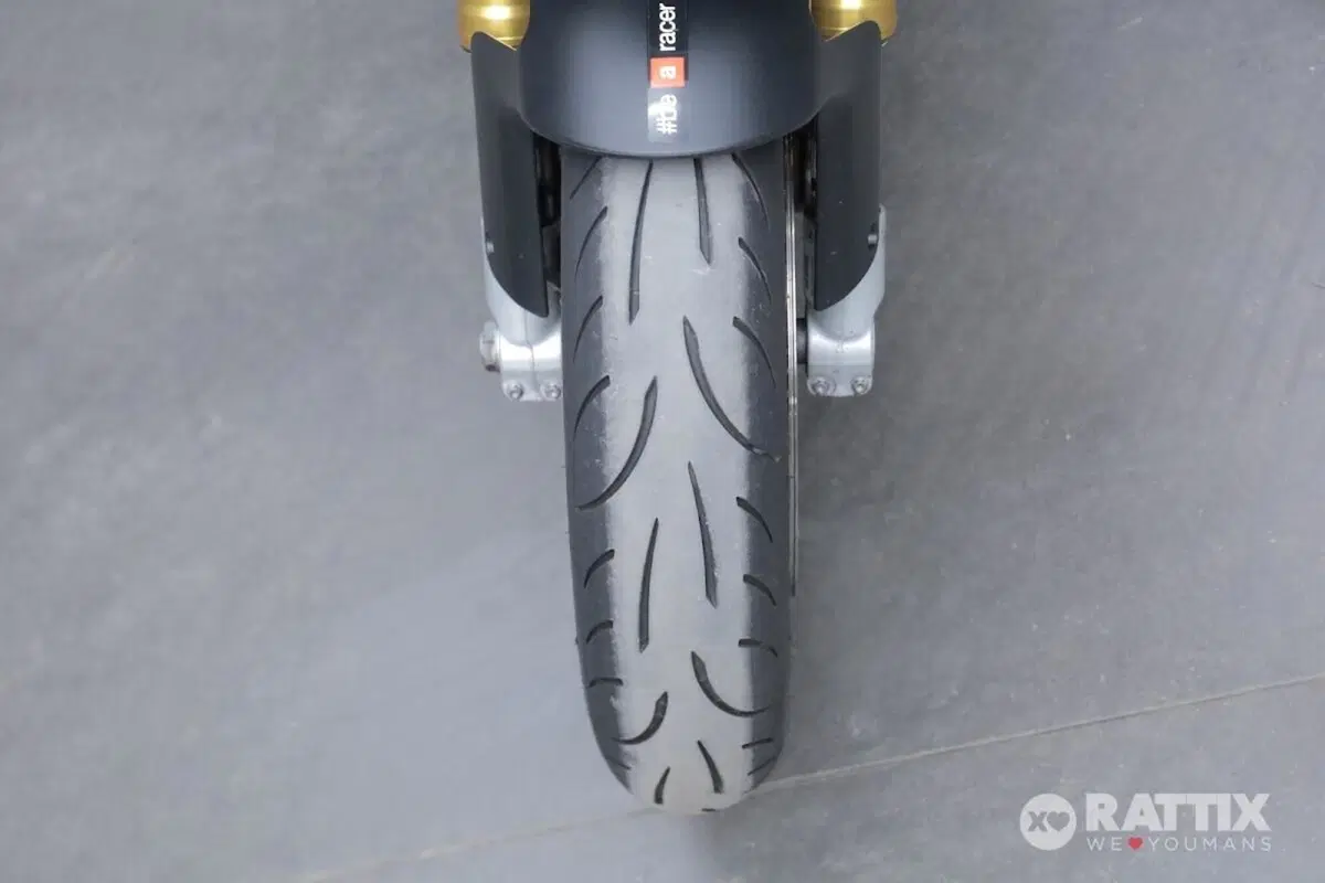 Aprilia Tuono V4 (2021 - 24) (10)