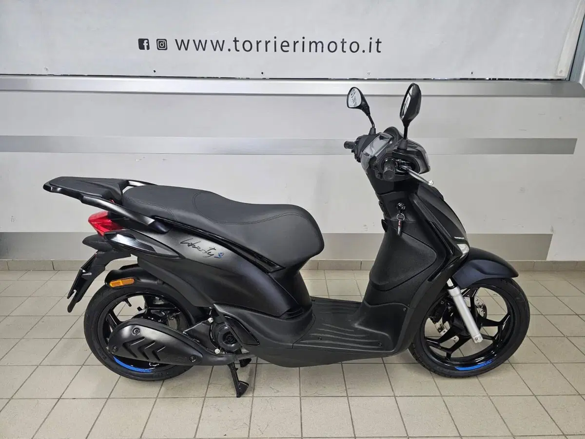 Piaggio Liberty 50 S RST (2025 - 26) (2)