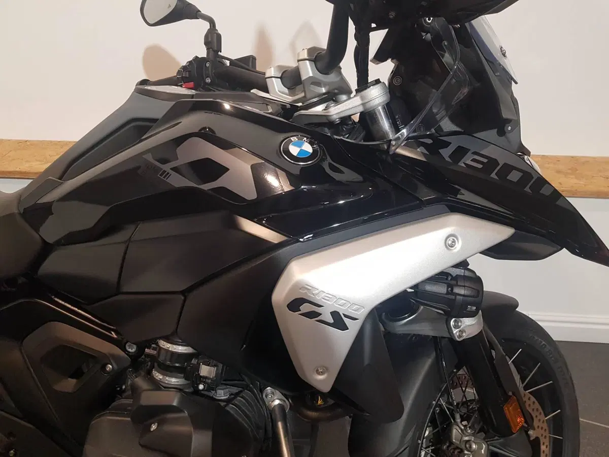 Bmw R 1300 GS Triple Black (2023 - 26) (4)