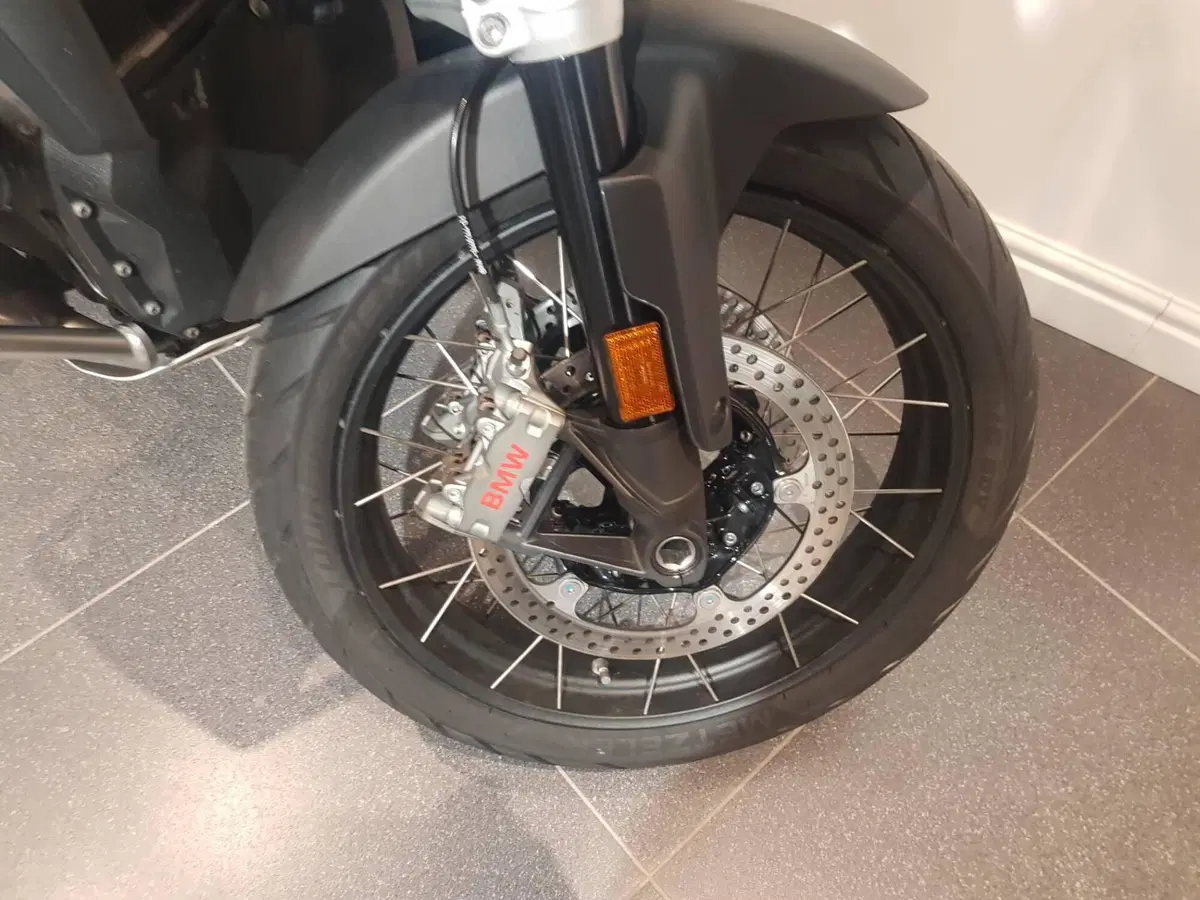 Bmw R 1300 GS Triple Black (2023 - 26) (5)