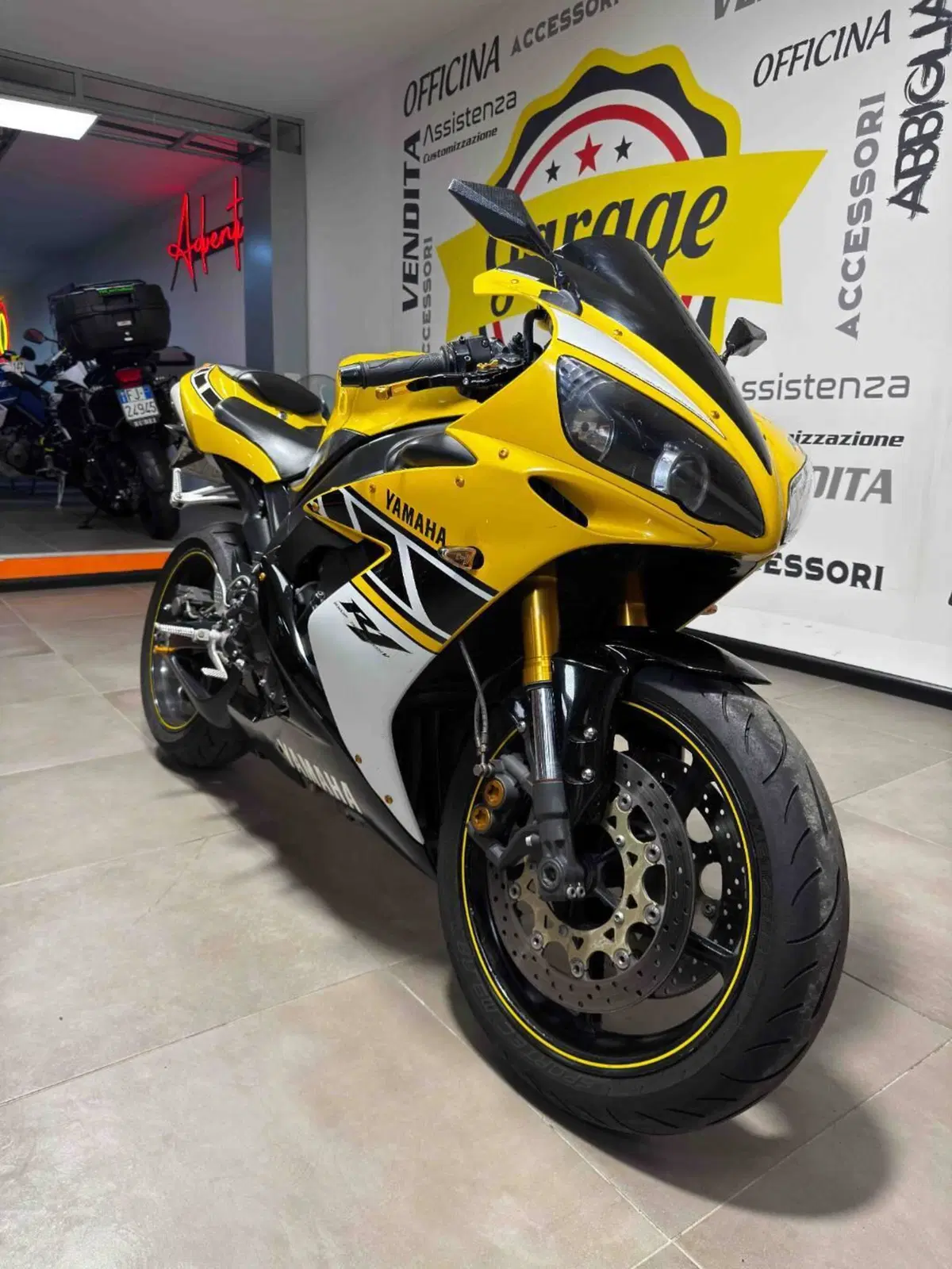 Yamaha YZF R1 (2006 - 07) (2)