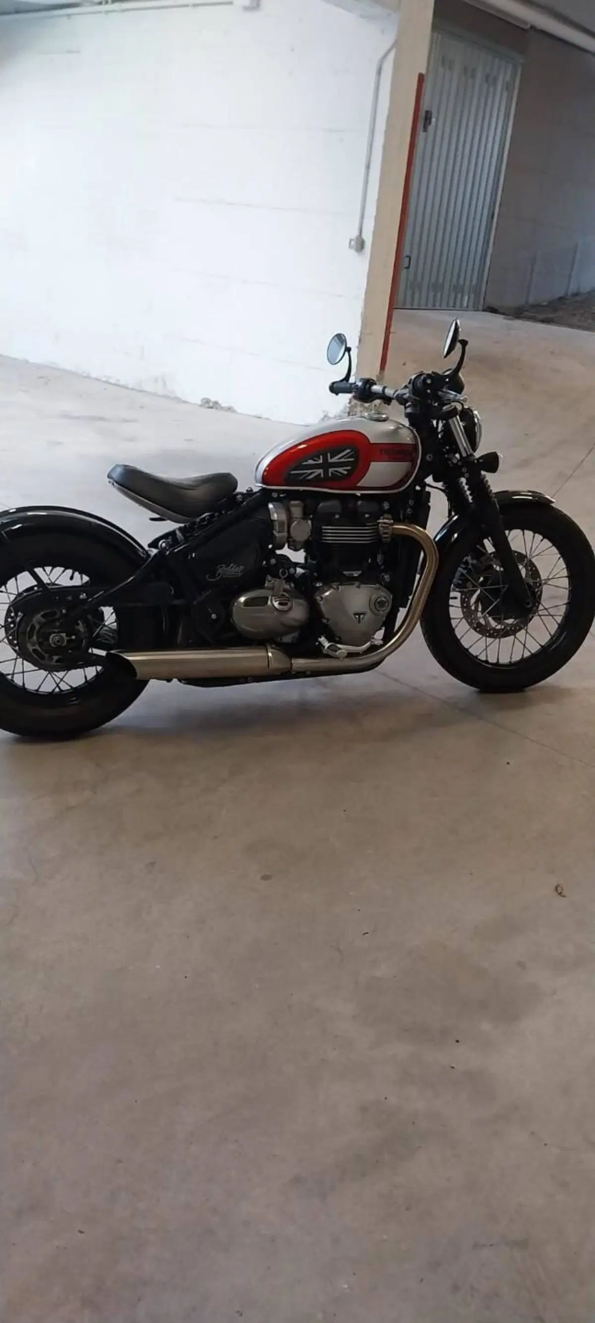 Triumph Bonneville Bobber 1200 (2017 - 20) (7)