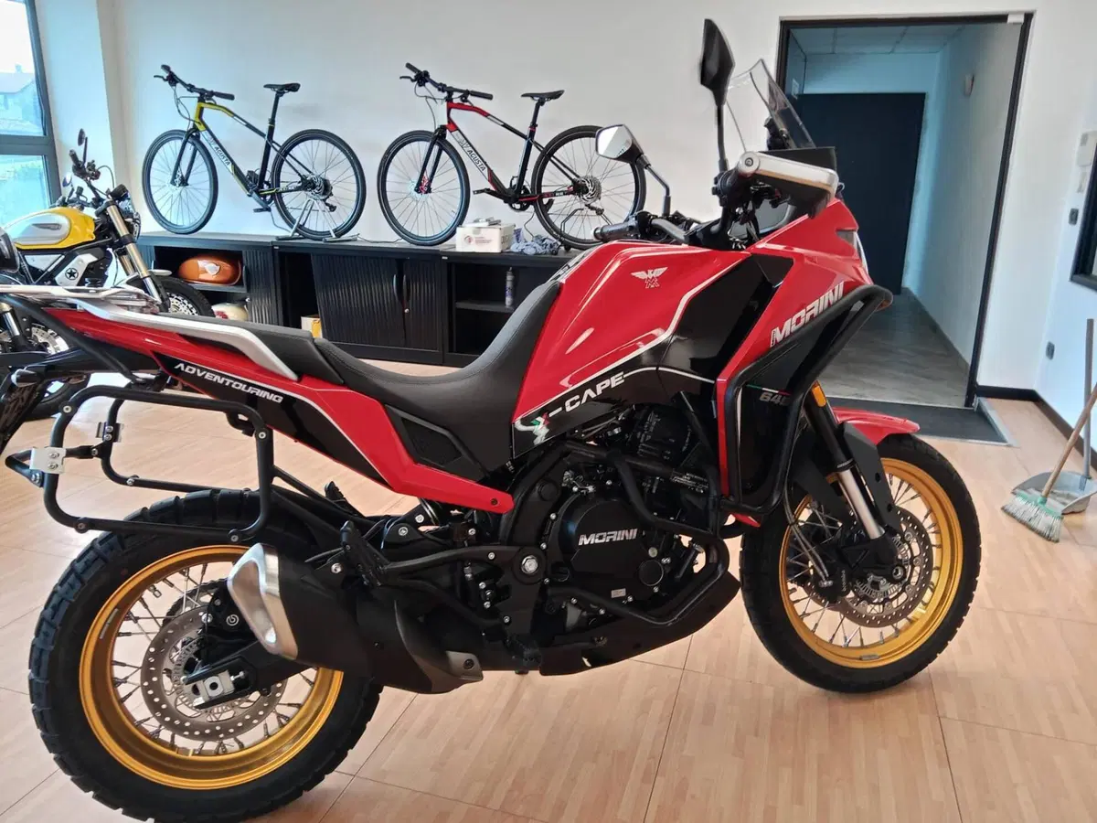 Moto Morini X-Cape 650 Gold Wheels Edition (2022 - 26) (2)