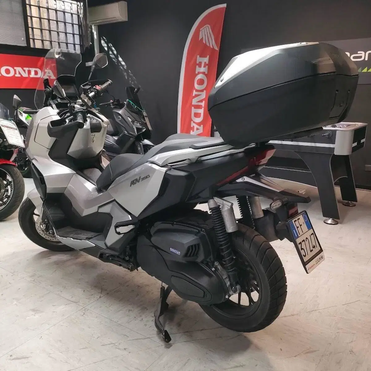 Honda ADV 350 (2022 - 24) (3)