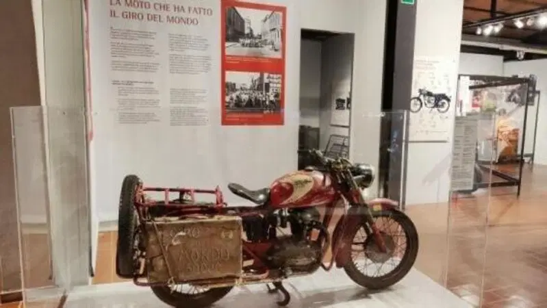 Ducati 175 T, la moto del Giro del Mondo in mostra a Bologna