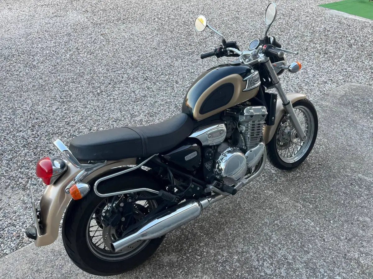 Triumph Thunderbird 900 (1995 - 01) (4)