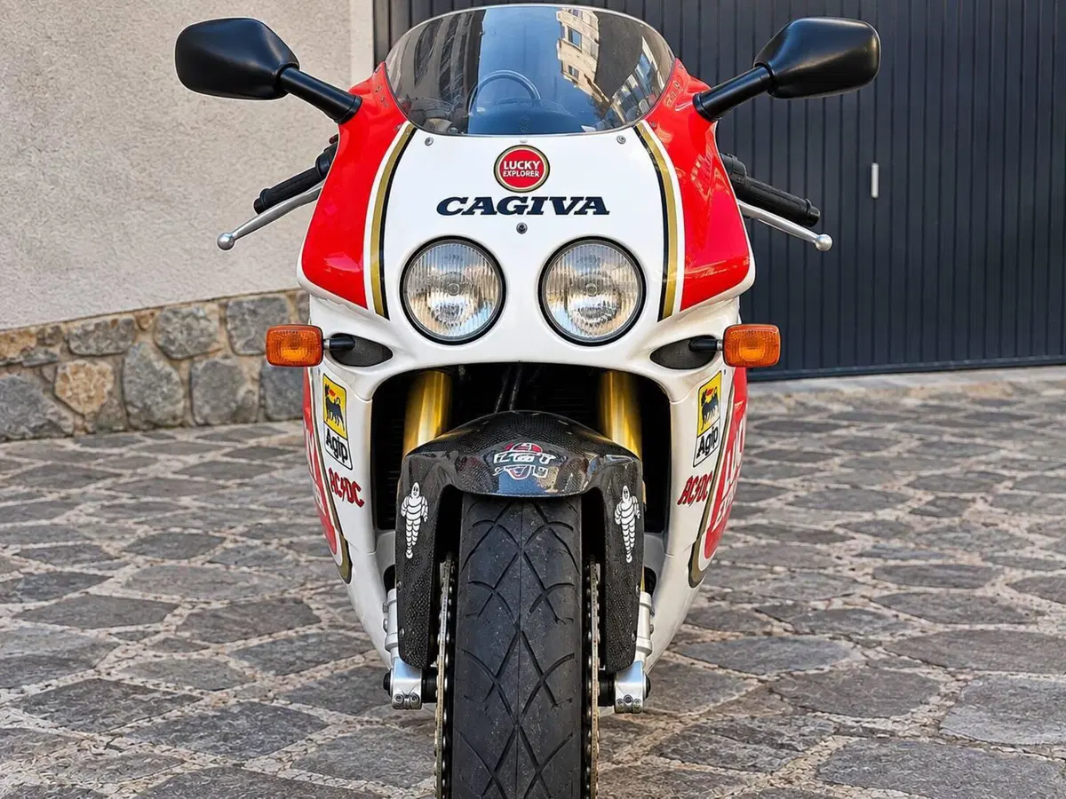 Cagiva mito (2)