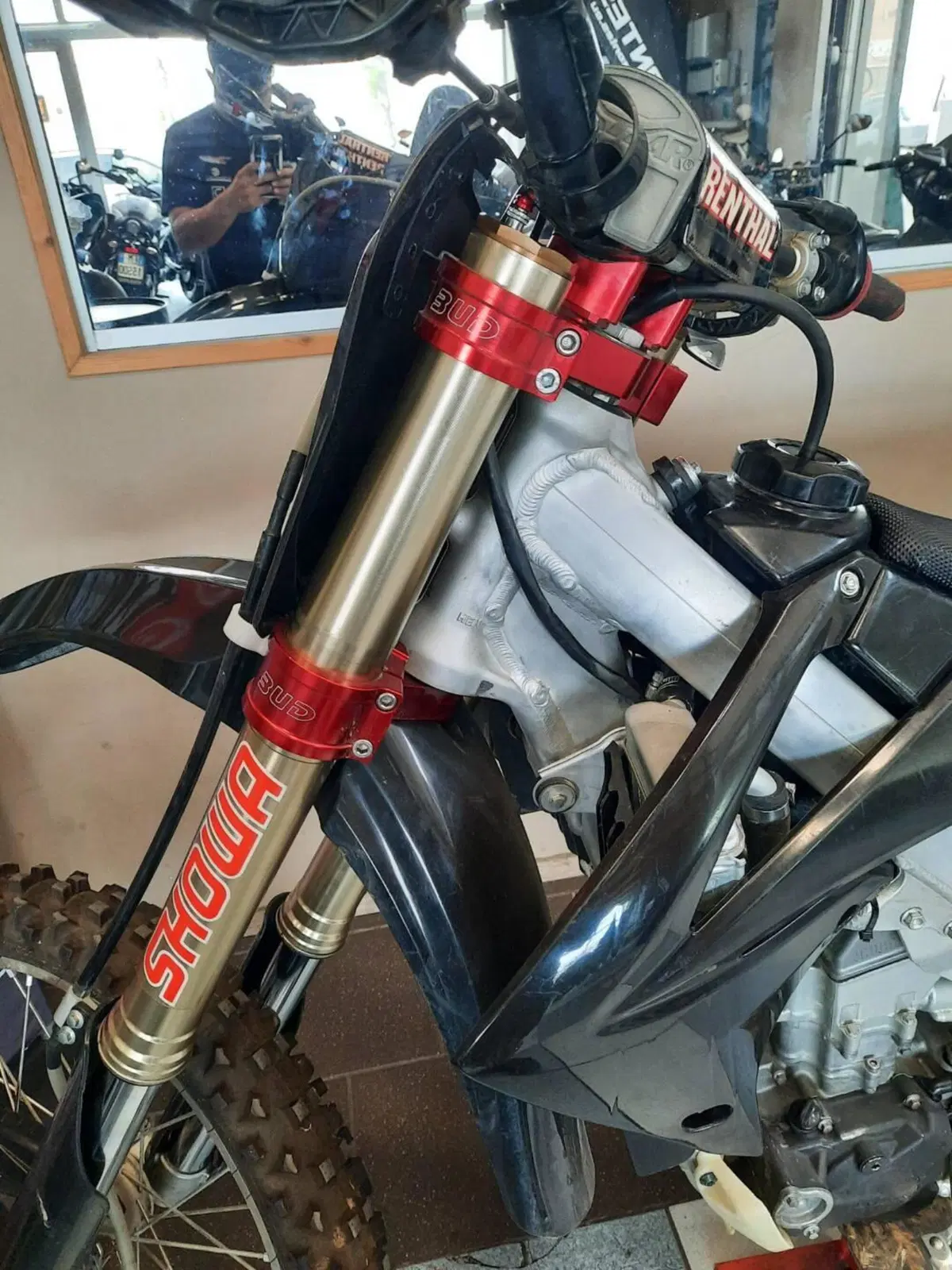 Honda CRF 250R (2011 - 12) (3)