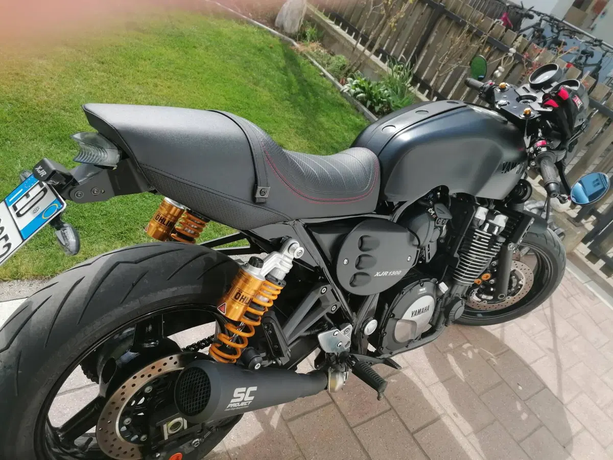 Yamaha XJR 1300 Racer (2015 - 17) (2)
