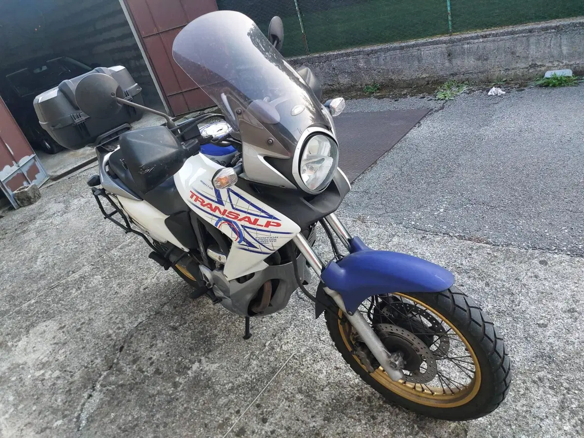 Honda Transalp XL 700 V ABS (2007 - 2013) (4)