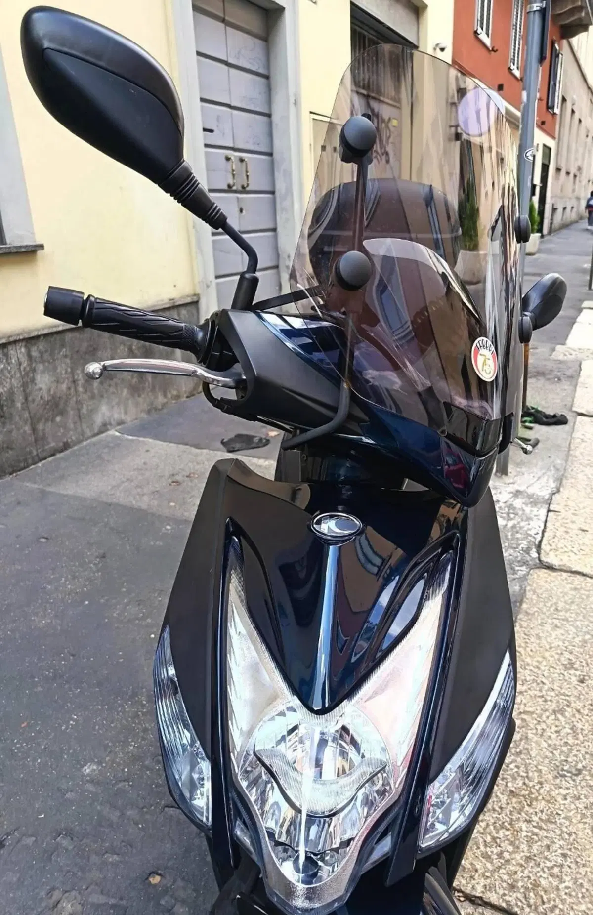 Kymco Agility 200i R16 + (2021 - 25) (7)