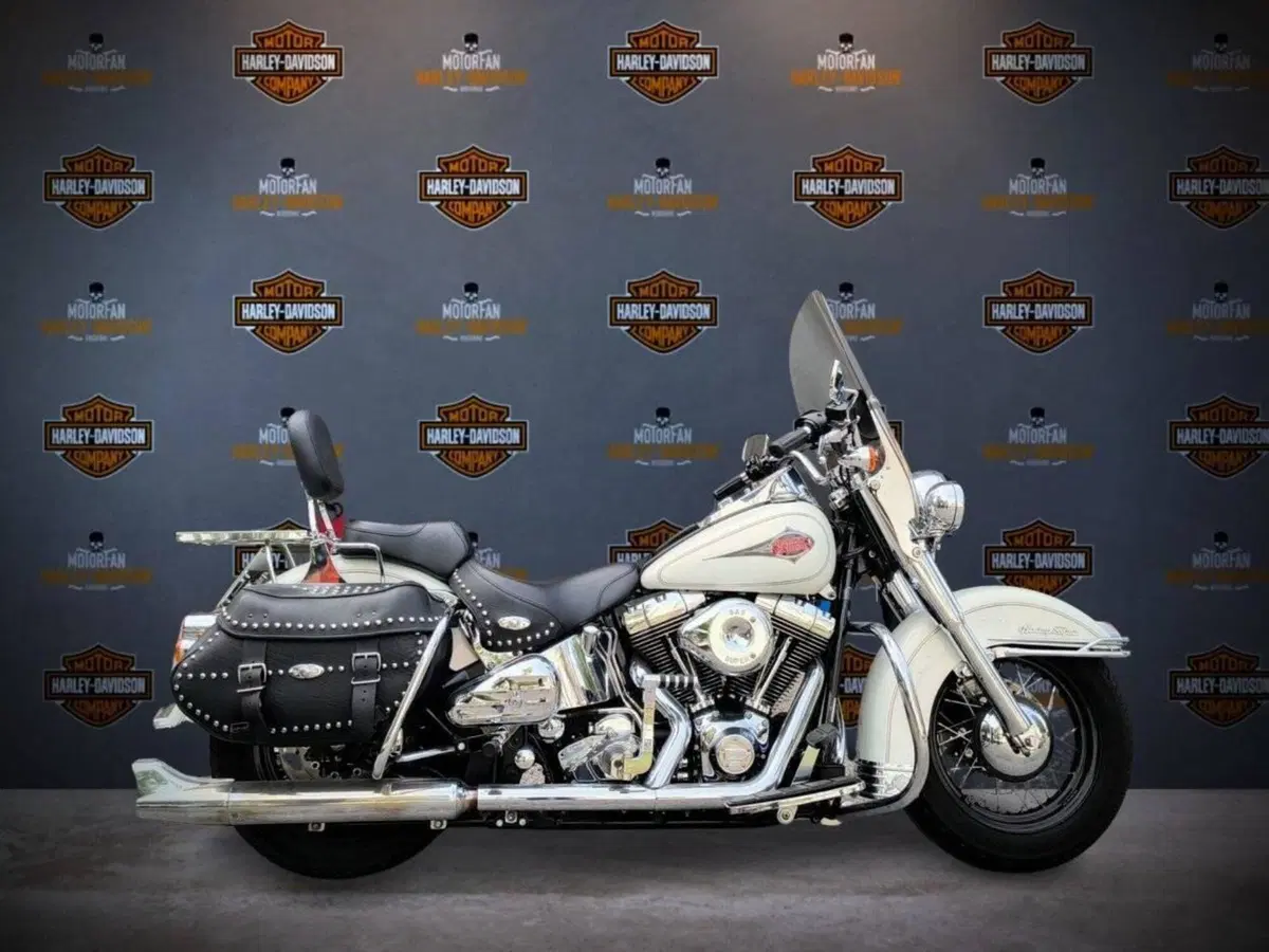 Harley-Davidson 1450 Heritage Classic (1999 - 02) - FLSTC (2)