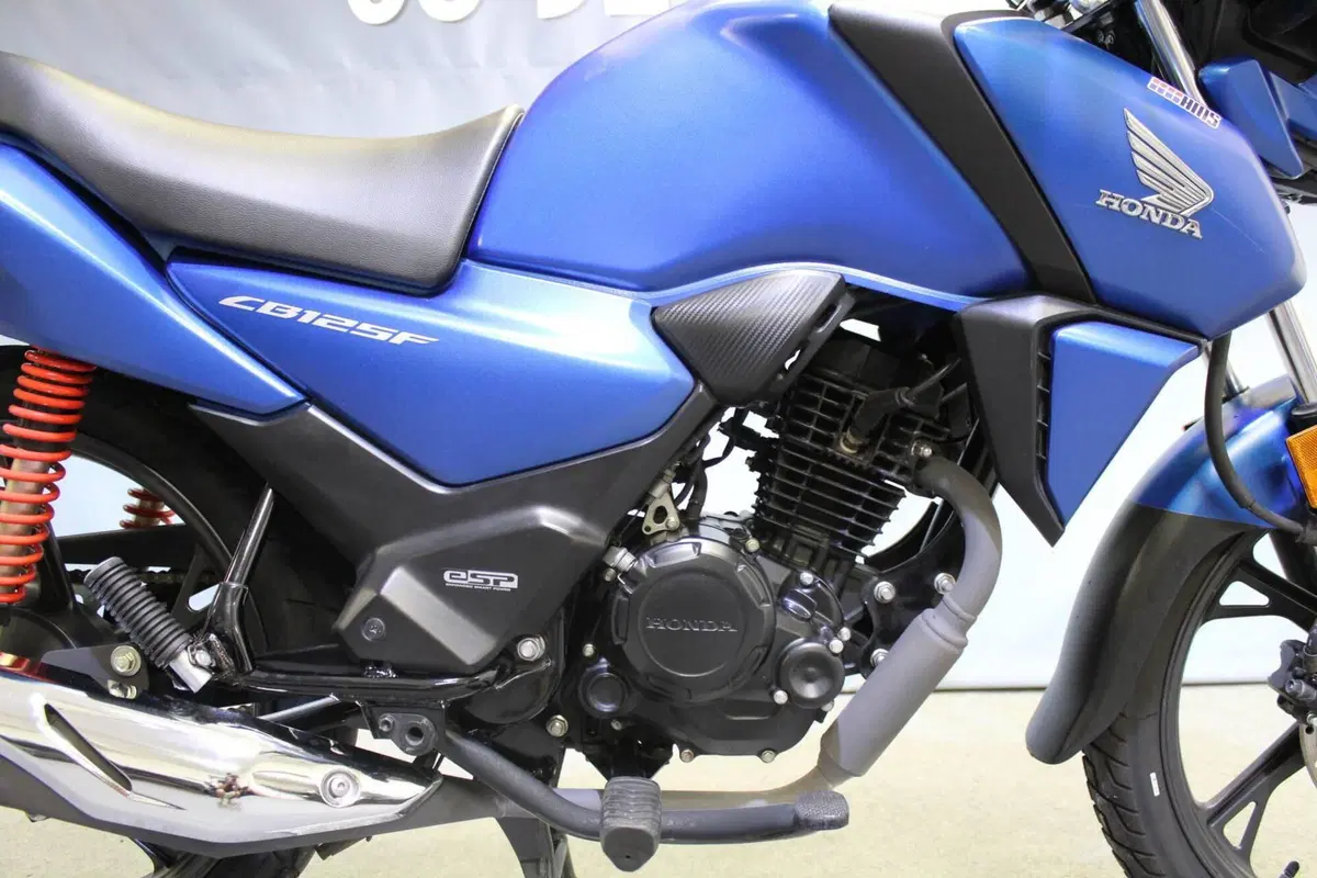 Honda CB 125 F (2021 - 25) (9)