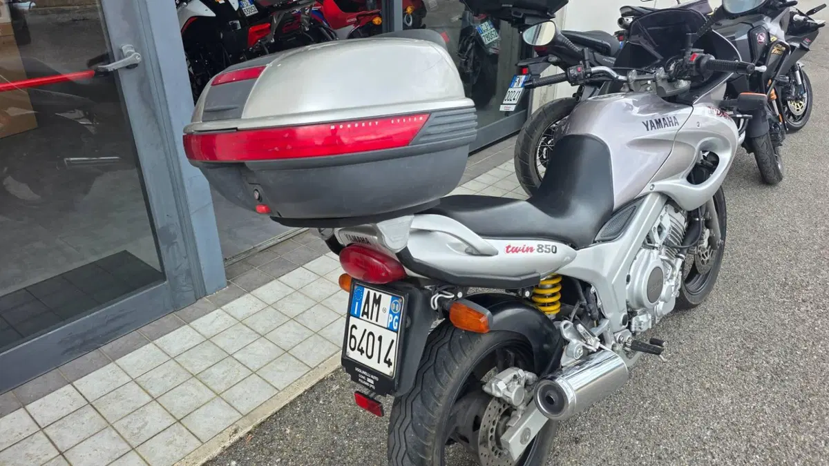 Yamaha TDM 850 (1996 - 01) (5)