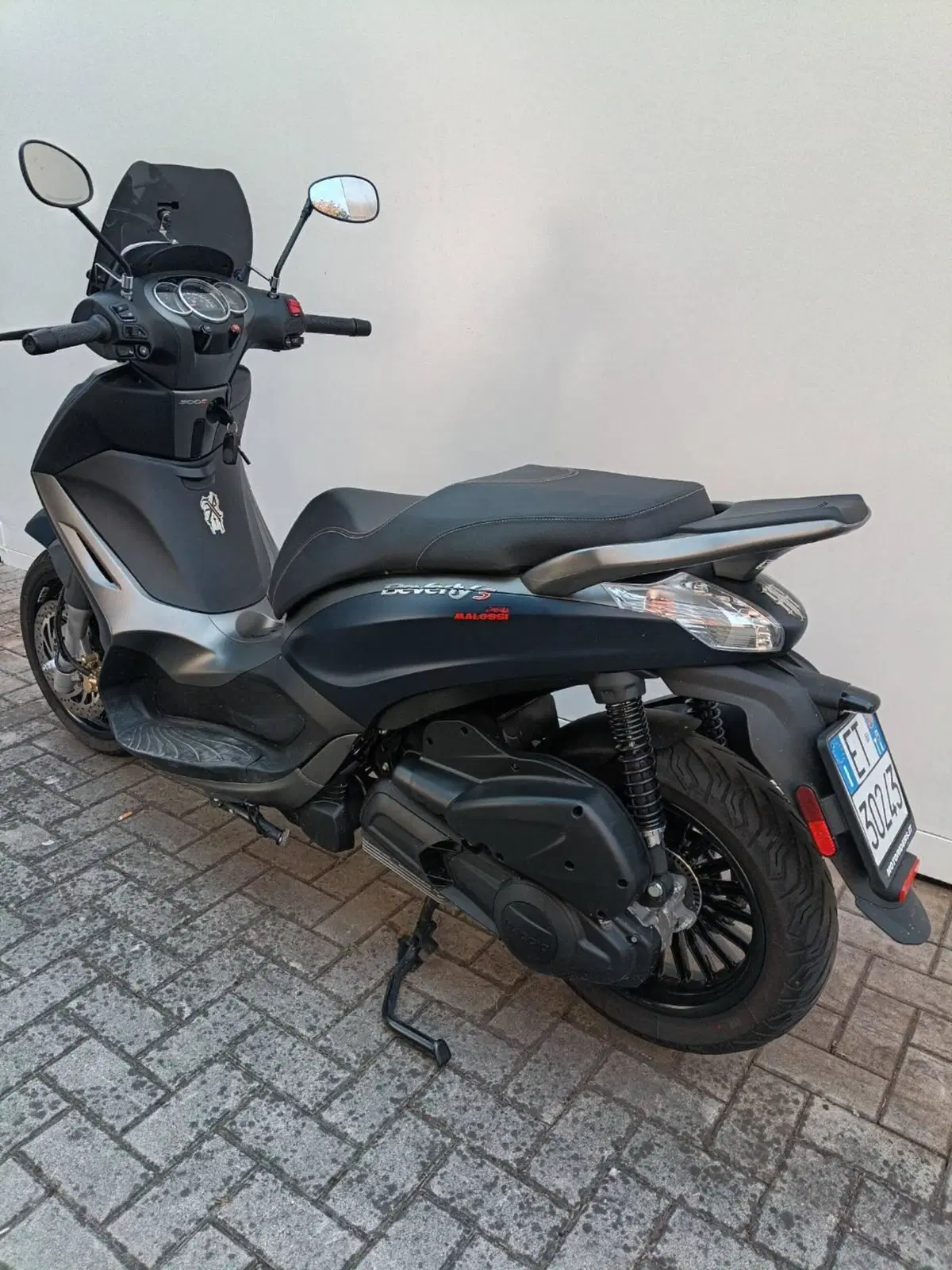 Piaggio Beverly 300 i.e. Street (2020) (3)