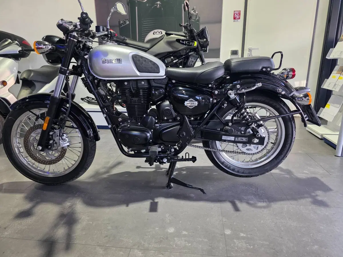 Benelli Imperiale 400 (2021 - 25)