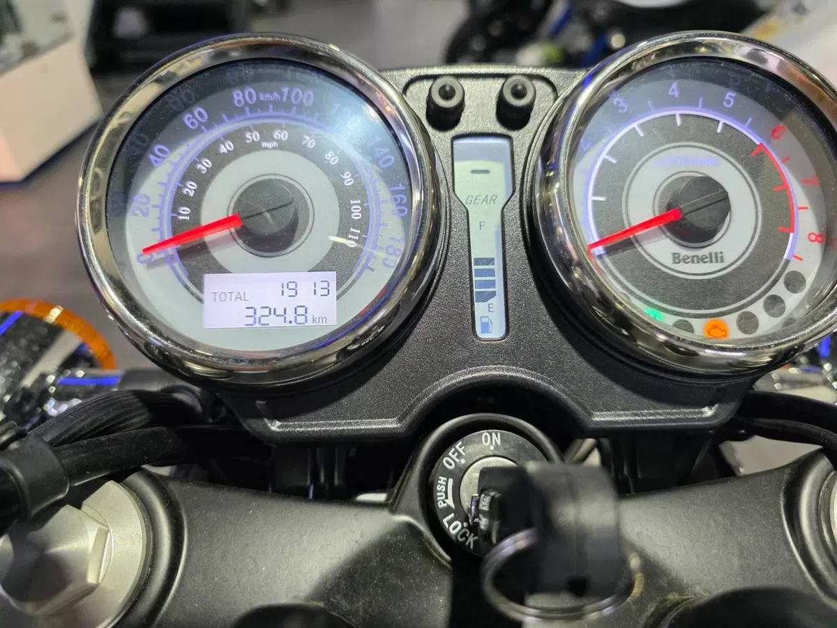 Benelli Imperiale 400 (2021 - 25) (6)
