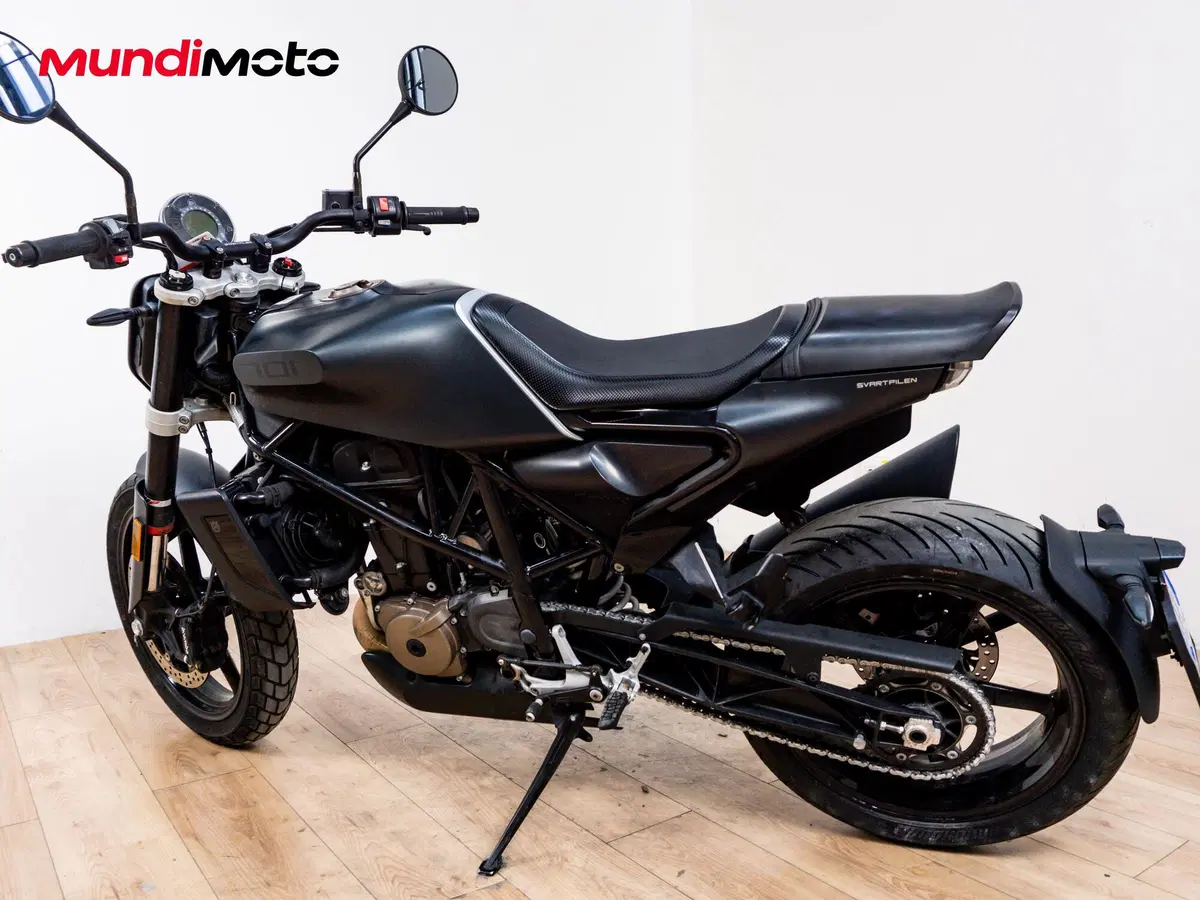 Husqvarna Svartpilen 701 (2019) (7)