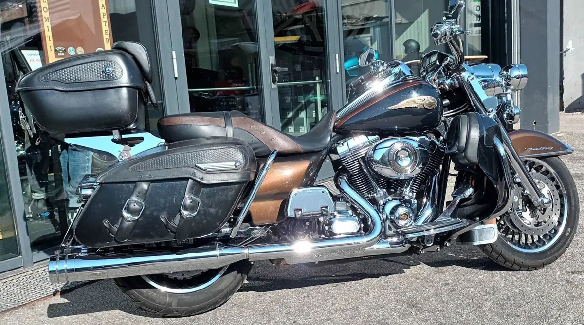 Harley-Davidson 1690 Road King (2013 - 16) - FLHR (2)