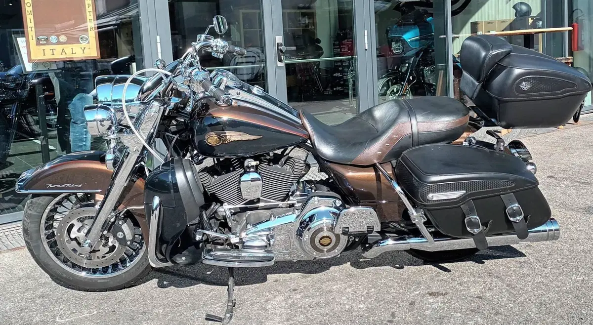Harley-Davidson 1690 Road King (2013 - 16) - FLHR (3)