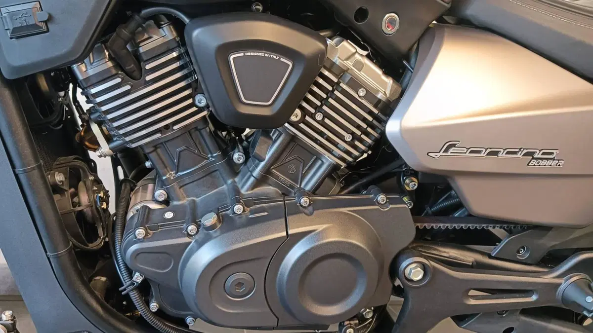 Benelli Leoncino 400 Bobber (2026) (7)