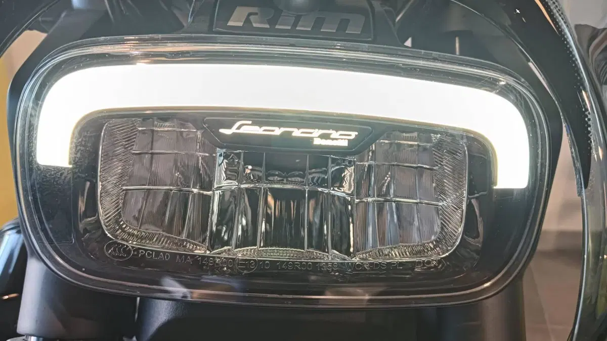 Benelli Leoncino 400 Bobber (2026) (9)