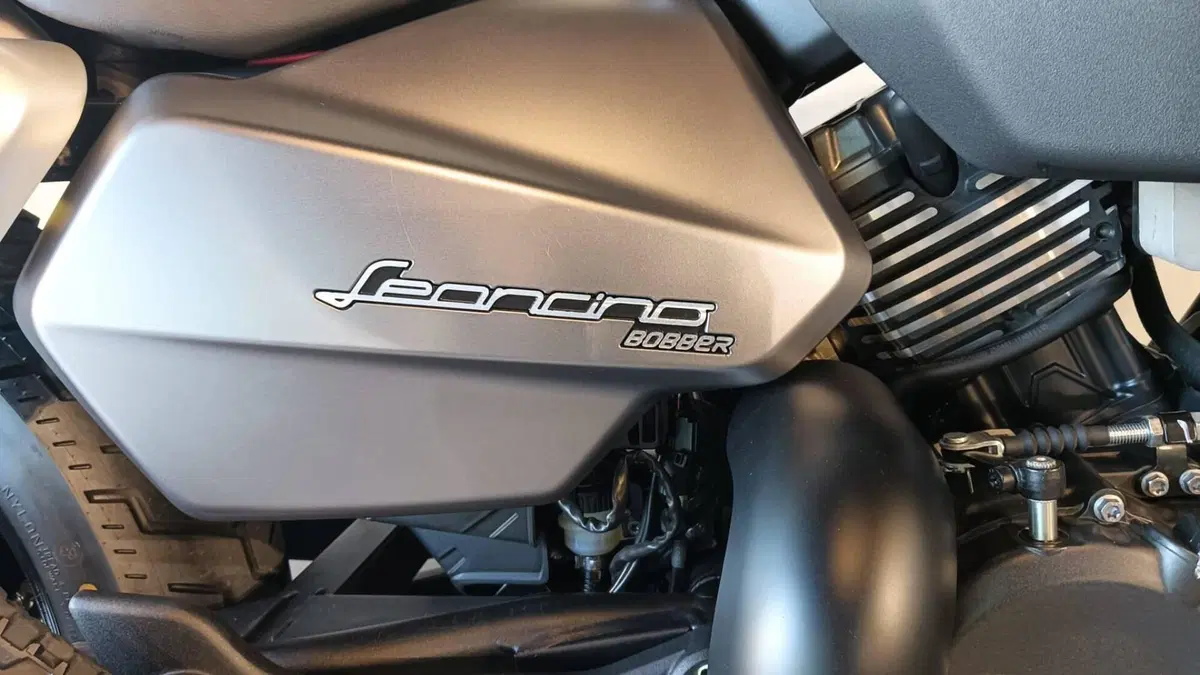 Benelli Leoncino 400 Bobber (2026) (8)