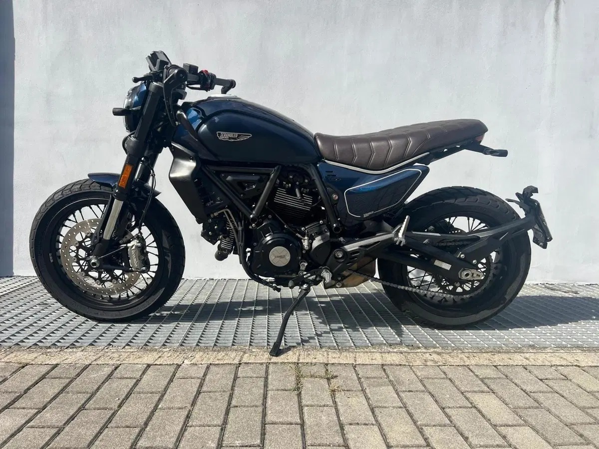 Ducati Scrambler 800 Nightshift (2023 - 24) (11)