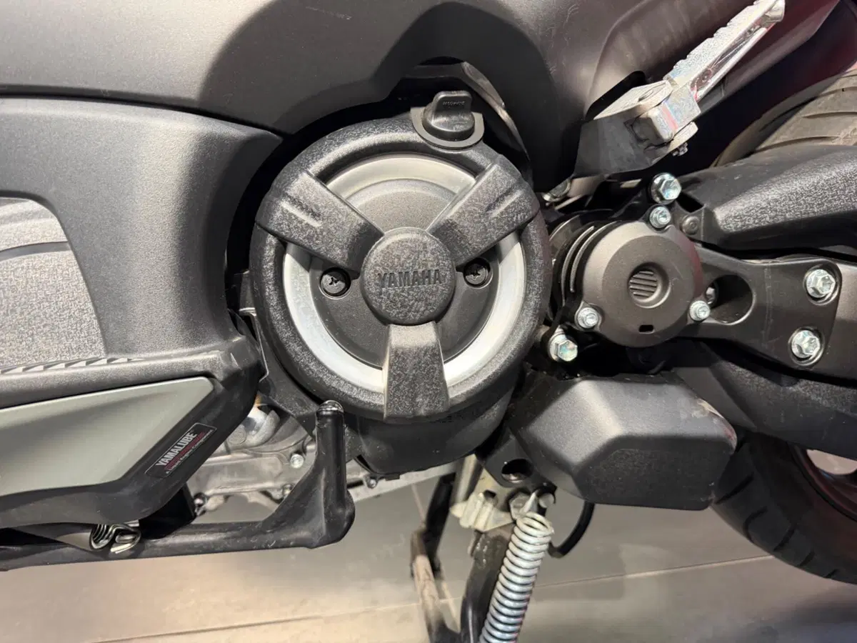 Yamaha T-Max 560 (2025 - 26) (5)