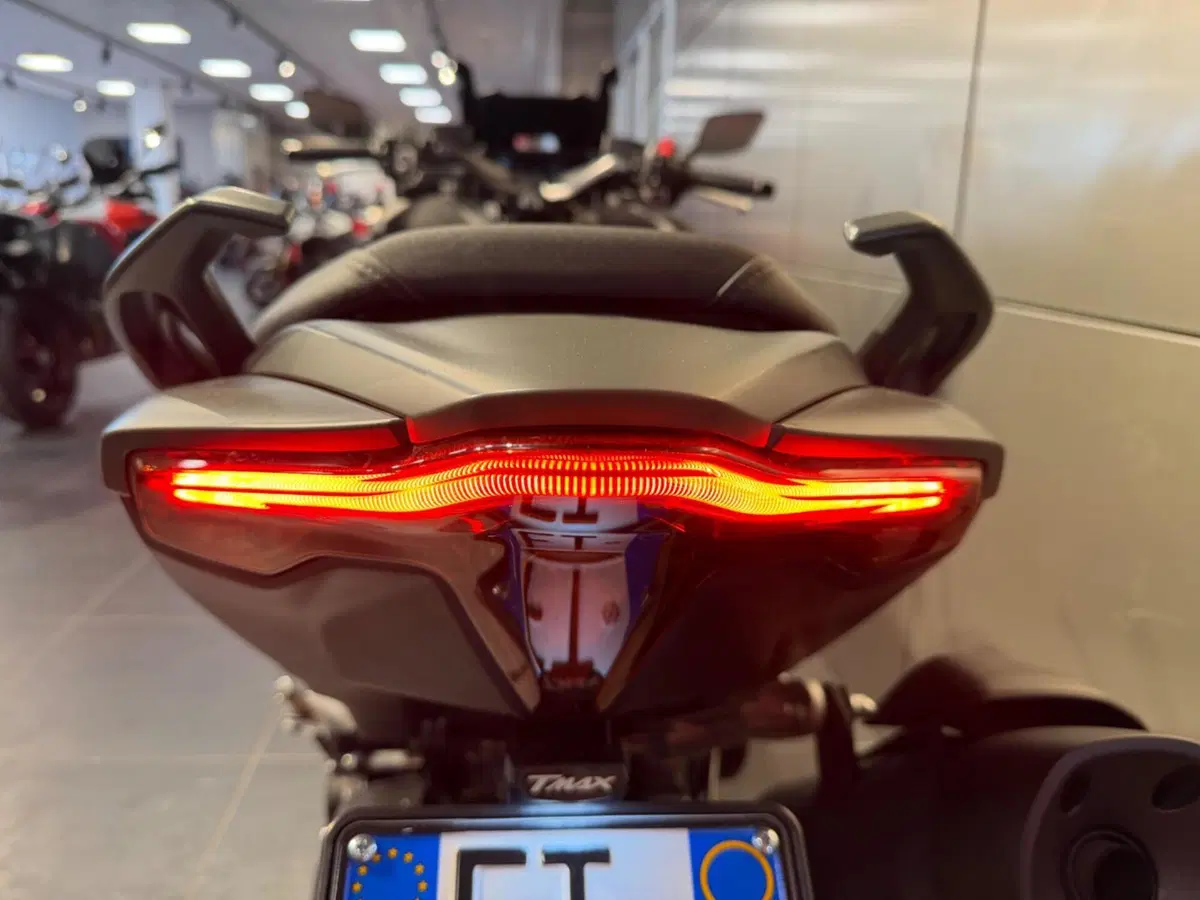 Yamaha T-Max 560 (2025 - 26) (7)