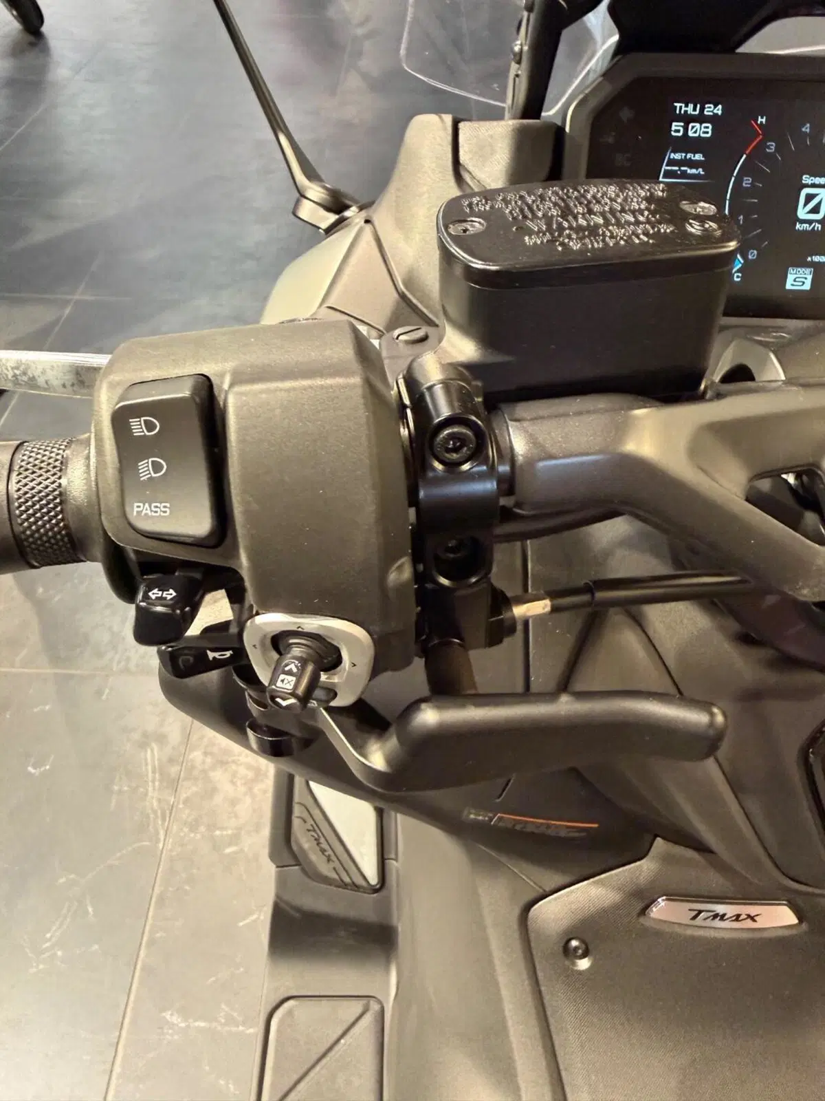 Yamaha T-Max 560 (2025 - 26) (13)