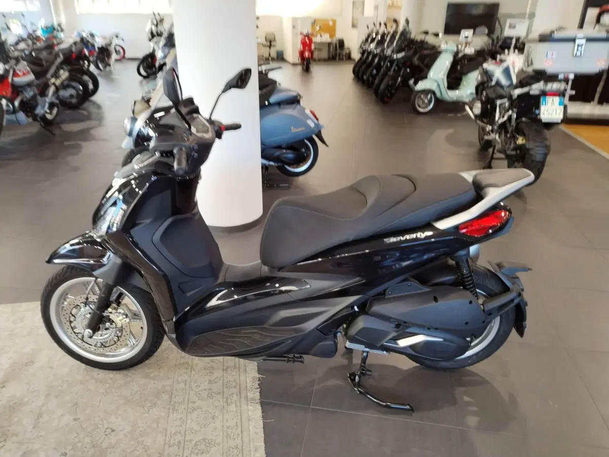 Piaggio Beverly 310 (2025 - 26)