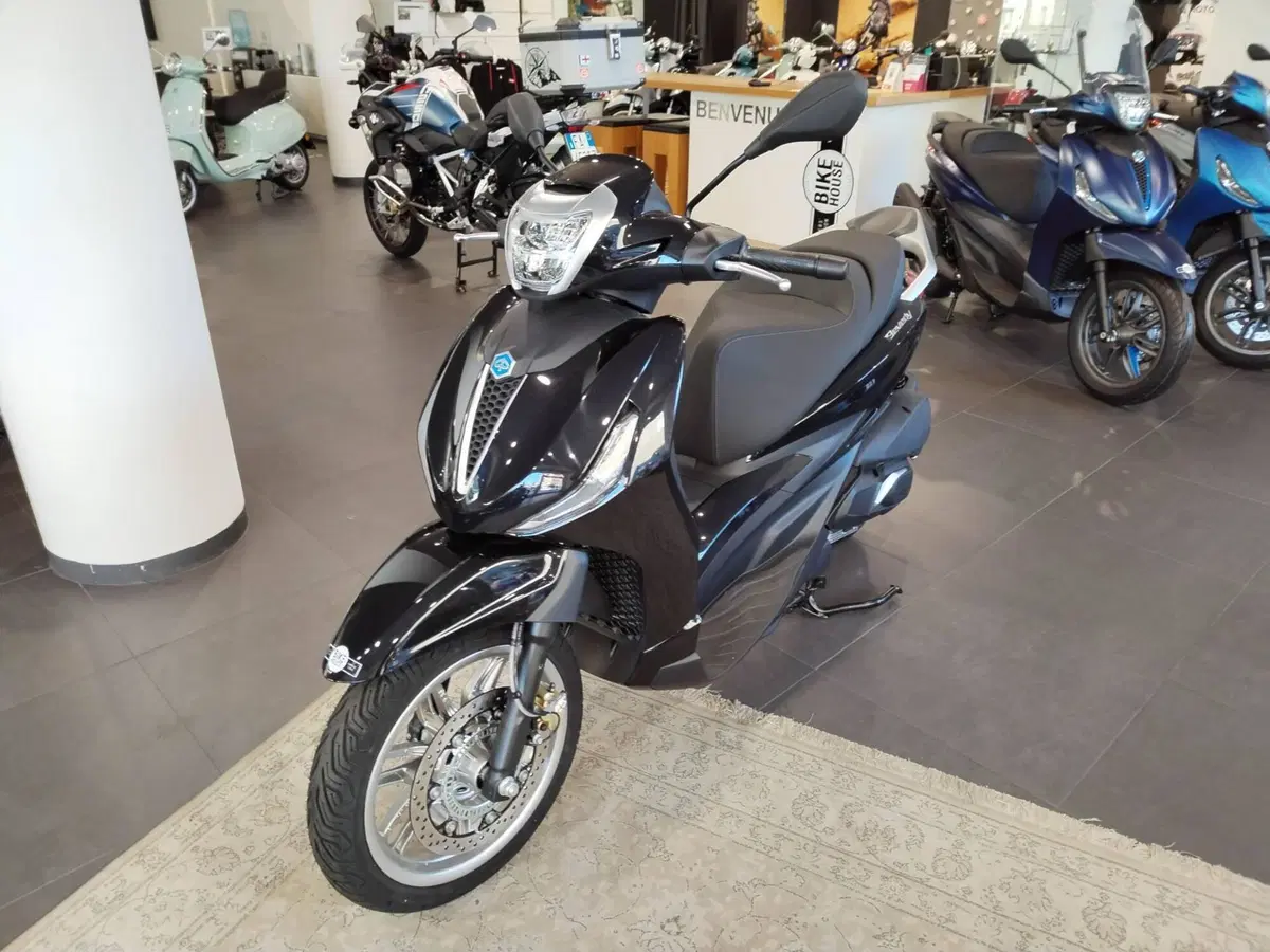 Piaggio Beverly 310 (2025 - 26) (6)